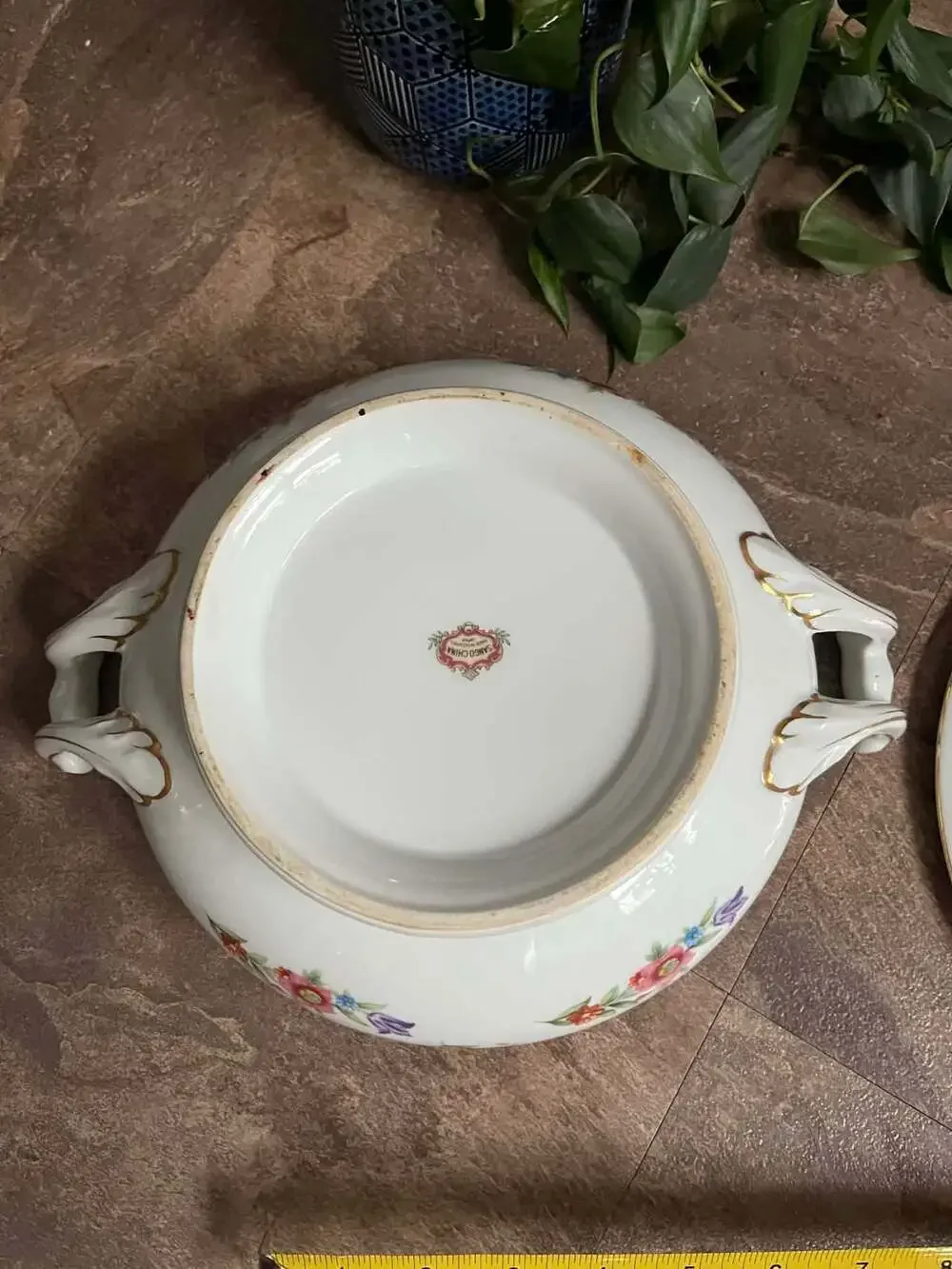 Wentworth Dresden Round Covered Vegetable Bowl Tureen 10